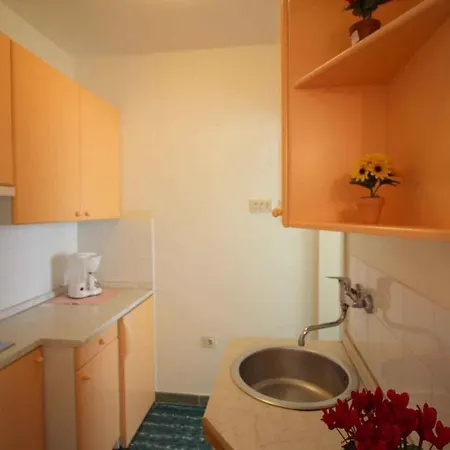 Studio In Porec/istrien 10188 *